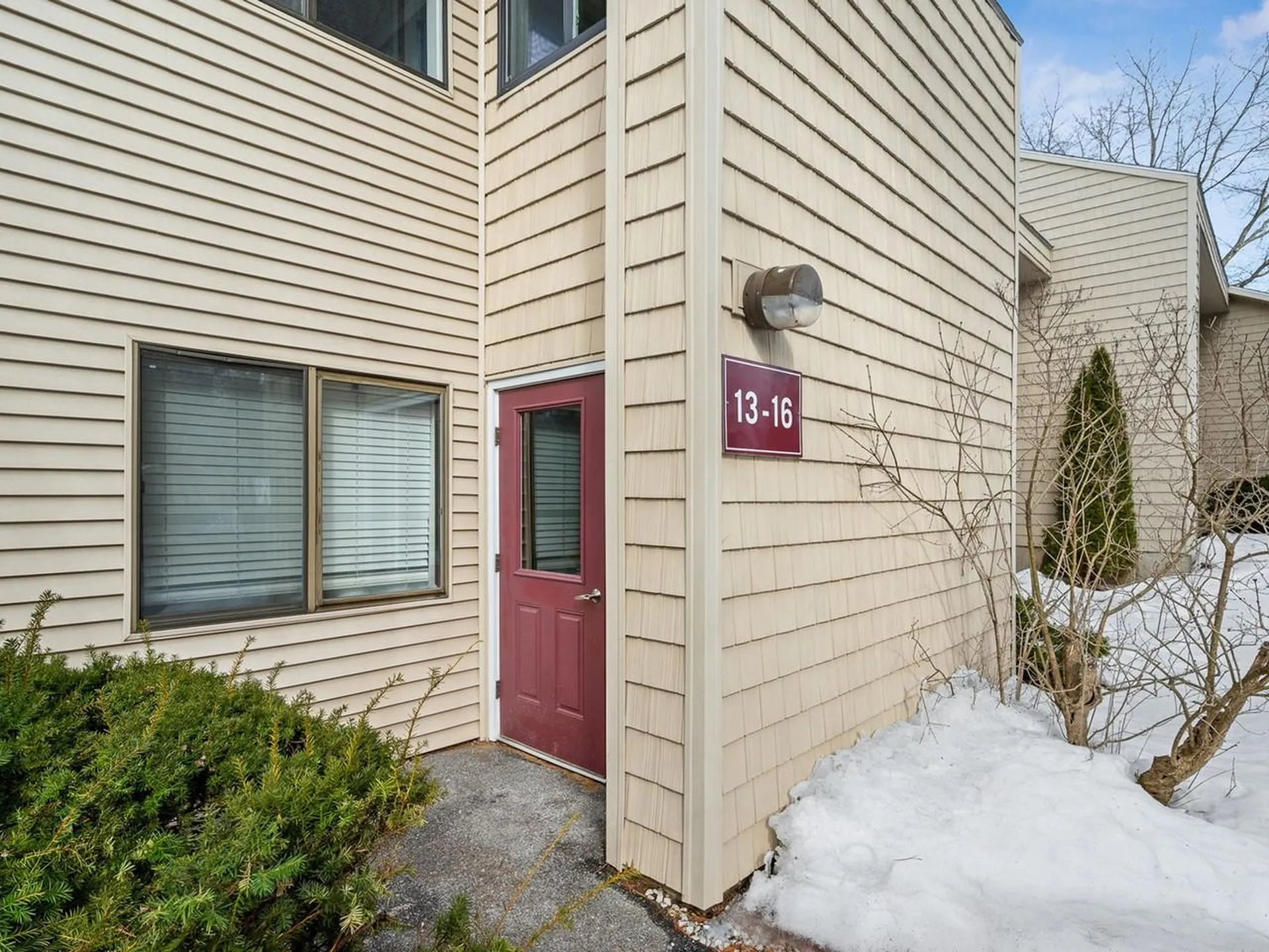 16 Bayberry Lane South Burlington VT 05403