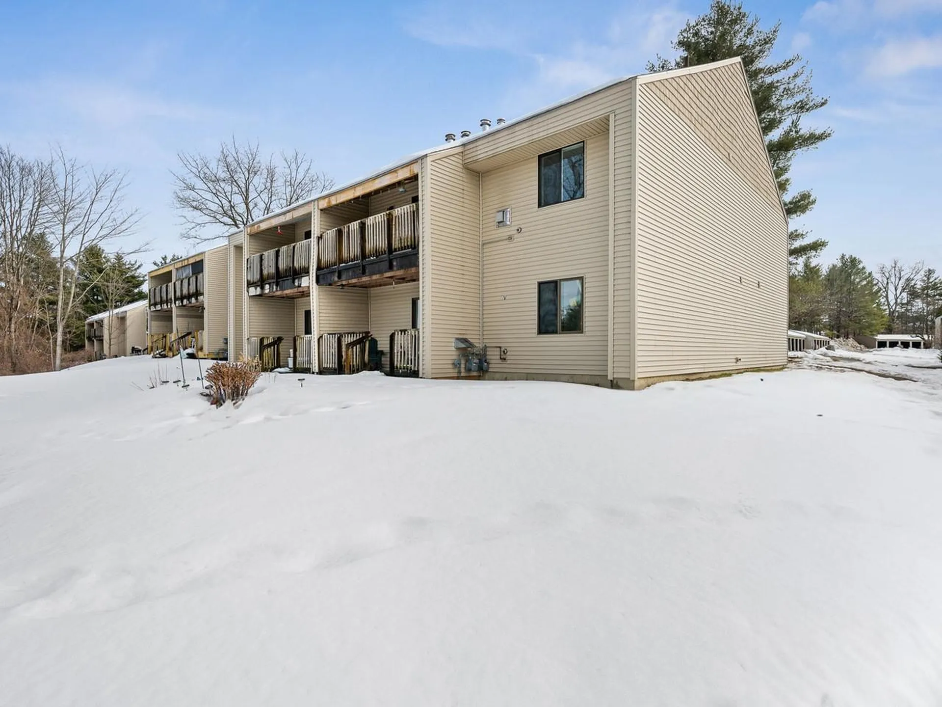 16 Bayberry Lane South Burlington VT 05403