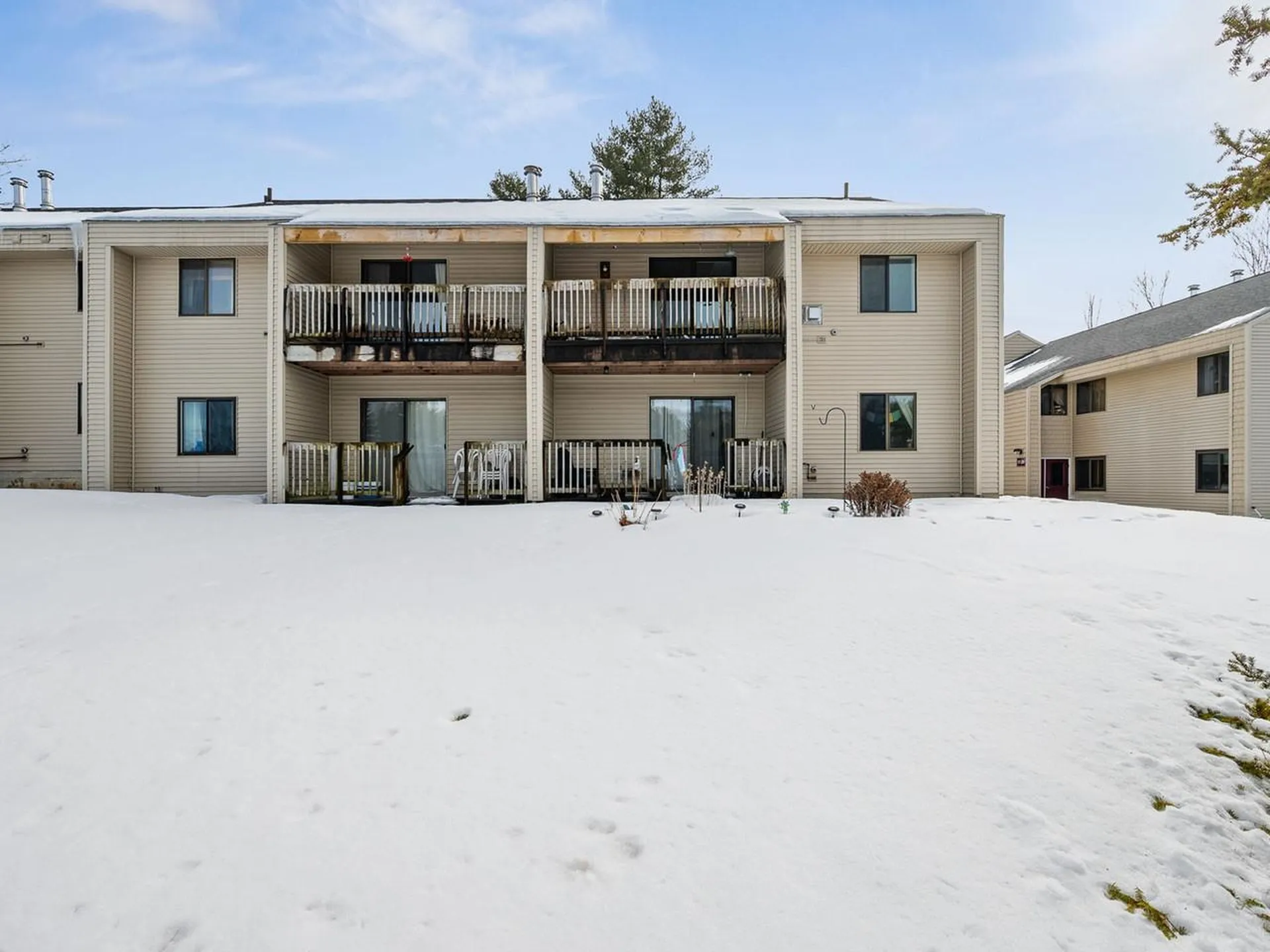 16 Bayberry Lane South Burlington VT 05403