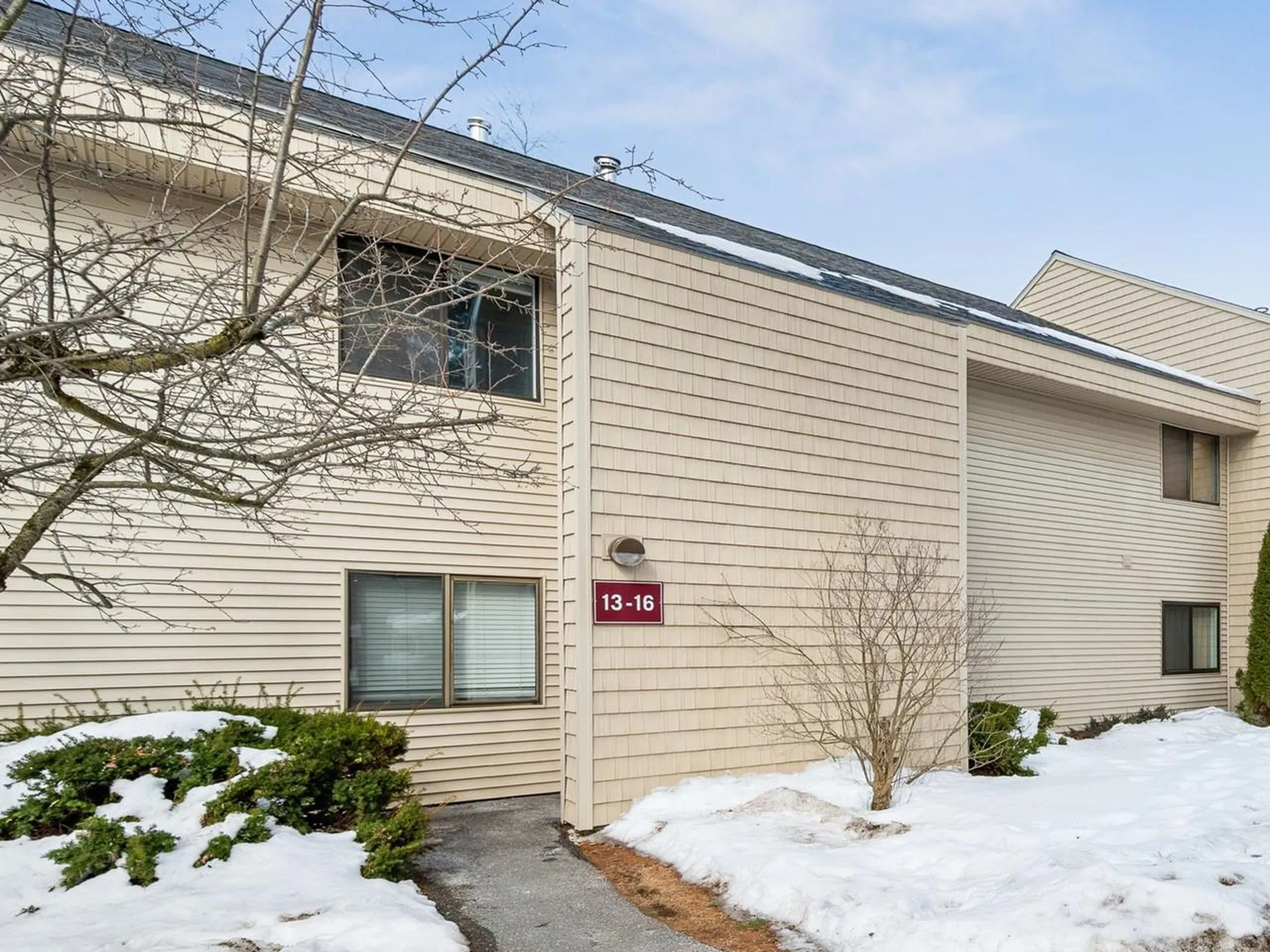 16 Bayberry Lane South Burlington VT 05403