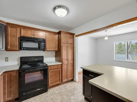 16 Bayberry Lane South Burlington VT 05403