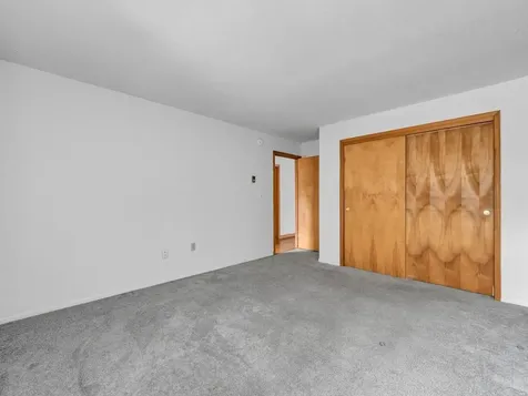 16 Bayberry Lane South Burlington VT 05403