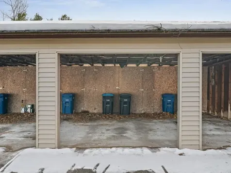 16 Bayberry Lane South Burlington VT 05403