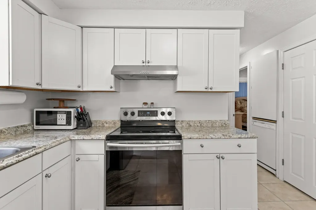 109 Weston Road Manchester NH 03103