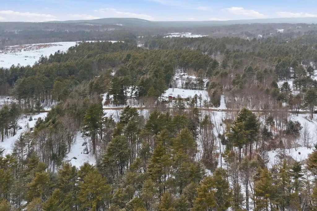 Ricker Road Loudon NH 03307