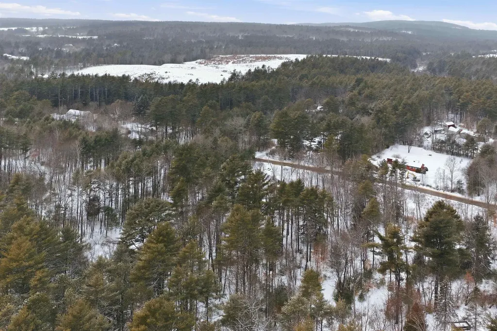 Ricker Road Loudon NH 03307