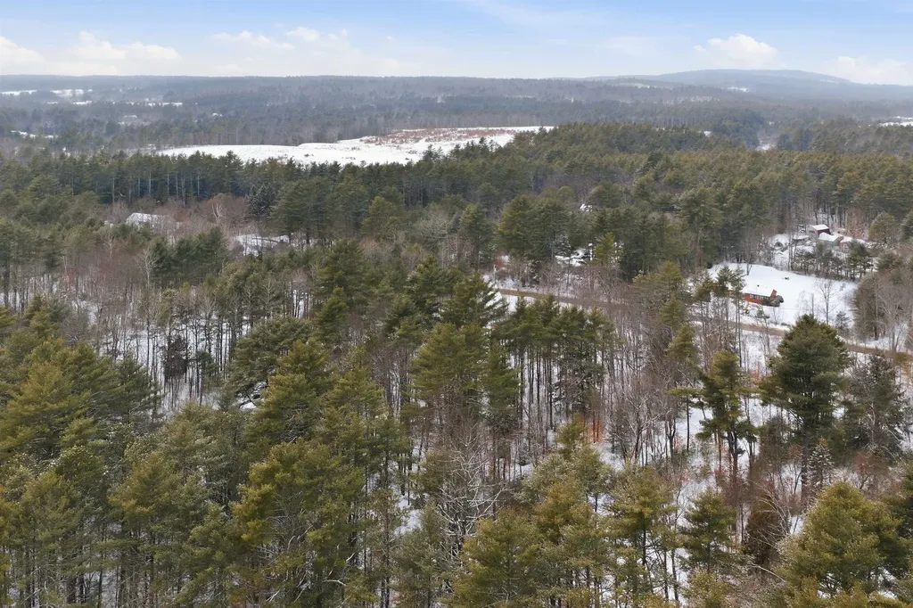 Ricker Road Loudon NH 03307