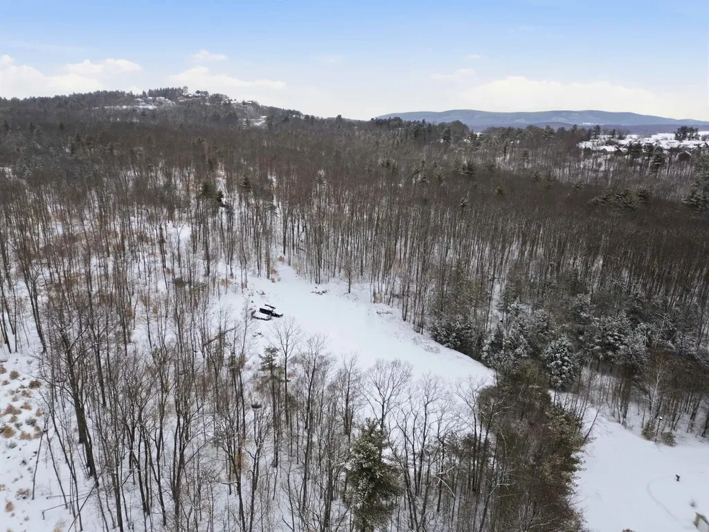 33 Marcia Ann Way Laconia NH 03246