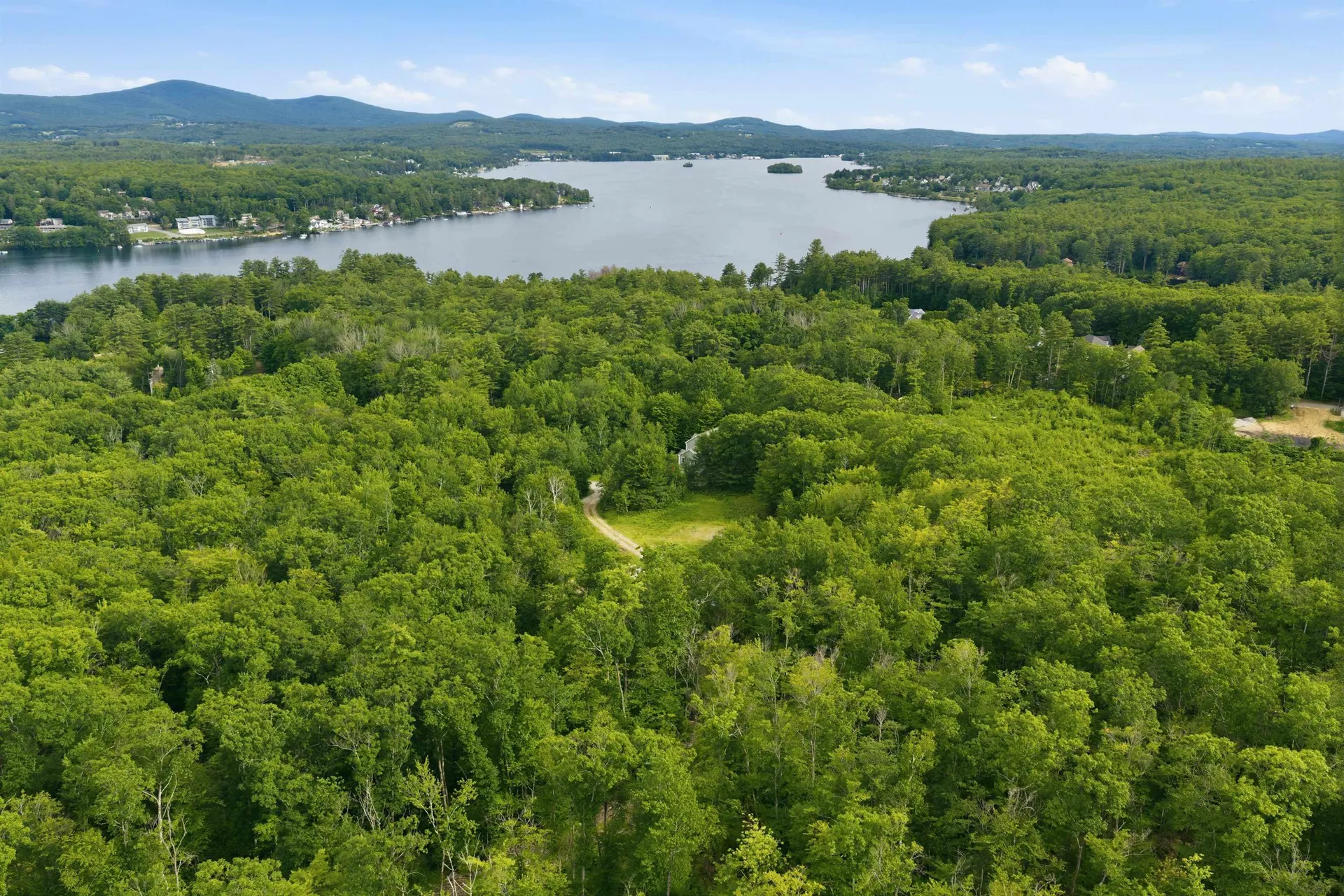 33 Marcia Ann Way Laconia NH 03246