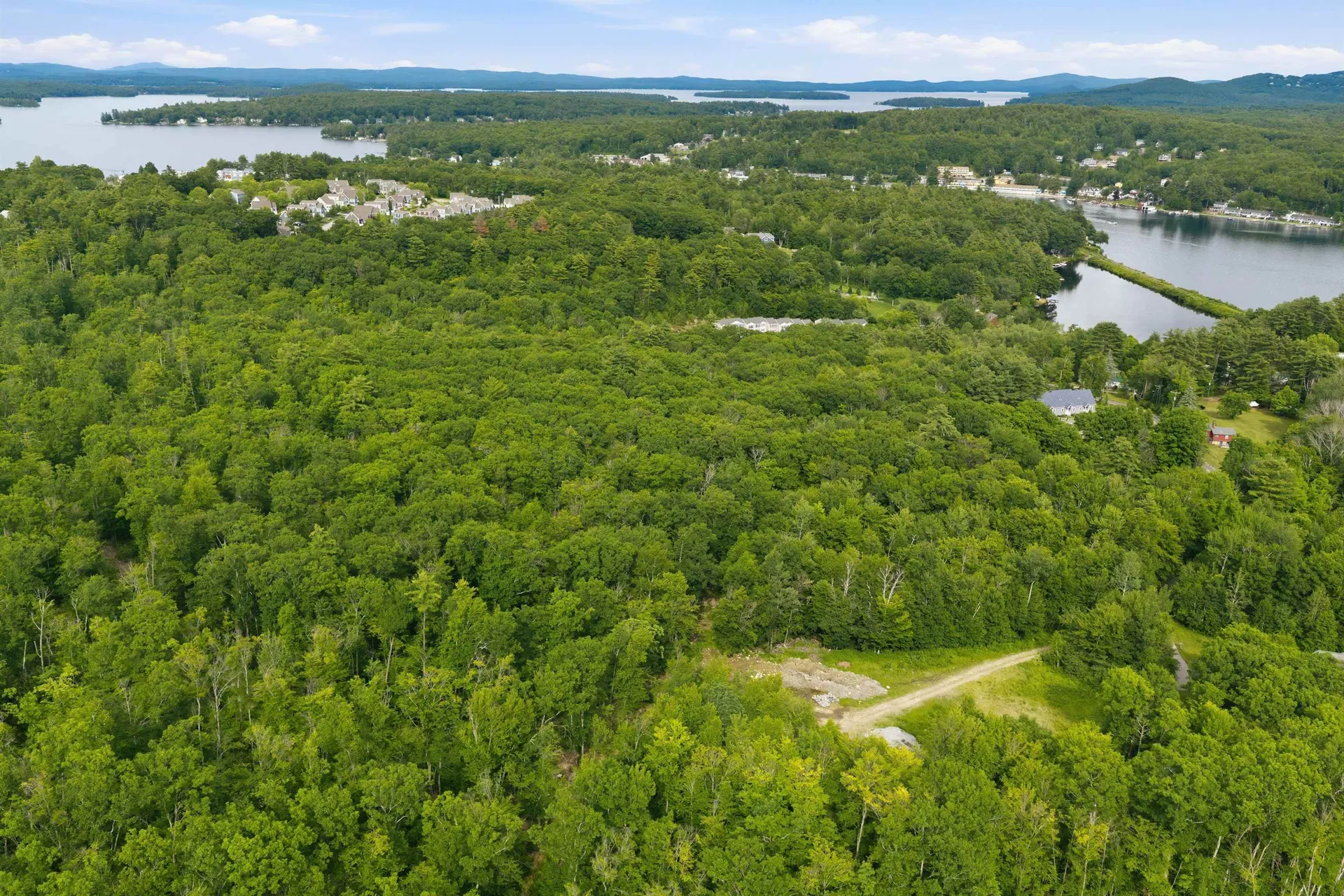 33 Marcia Ann Way Laconia NH 03246