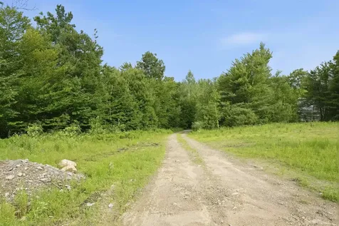 33 Marcia Ann Way Laconia NH 03246