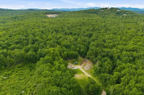 33 Marcia Ann Way Laconia NH 03246