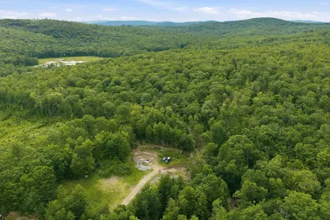 33 Marcia Ann Way Laconia NH 03246