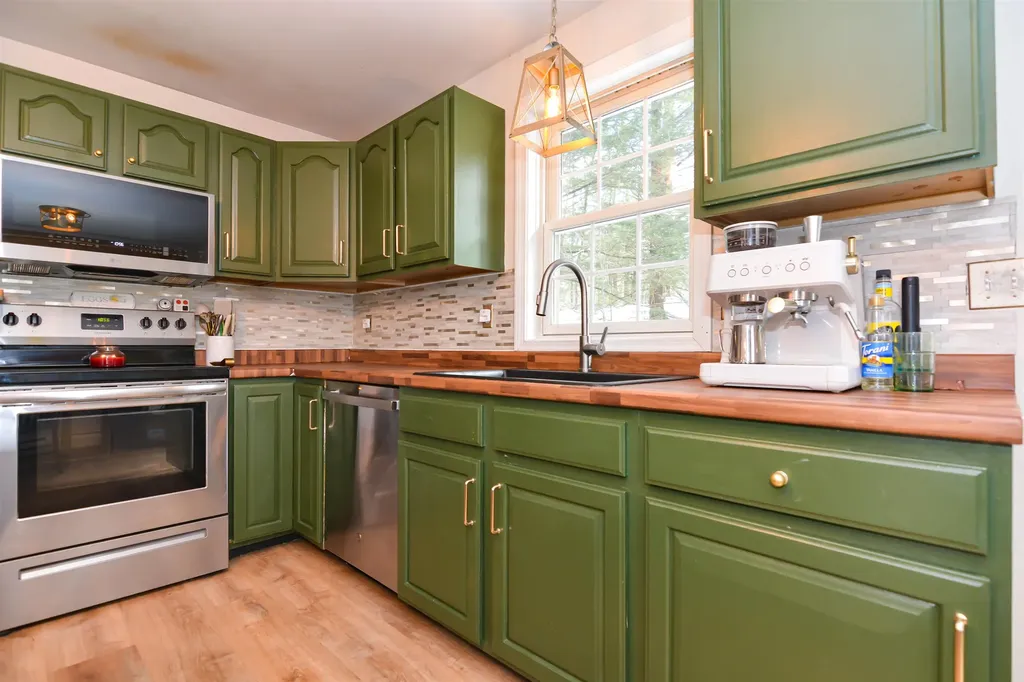 185 Berry River Road Barrington NH 03825