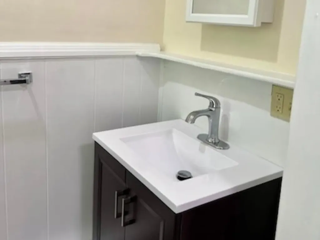 22 Tracy Street Lebanon NH 03784