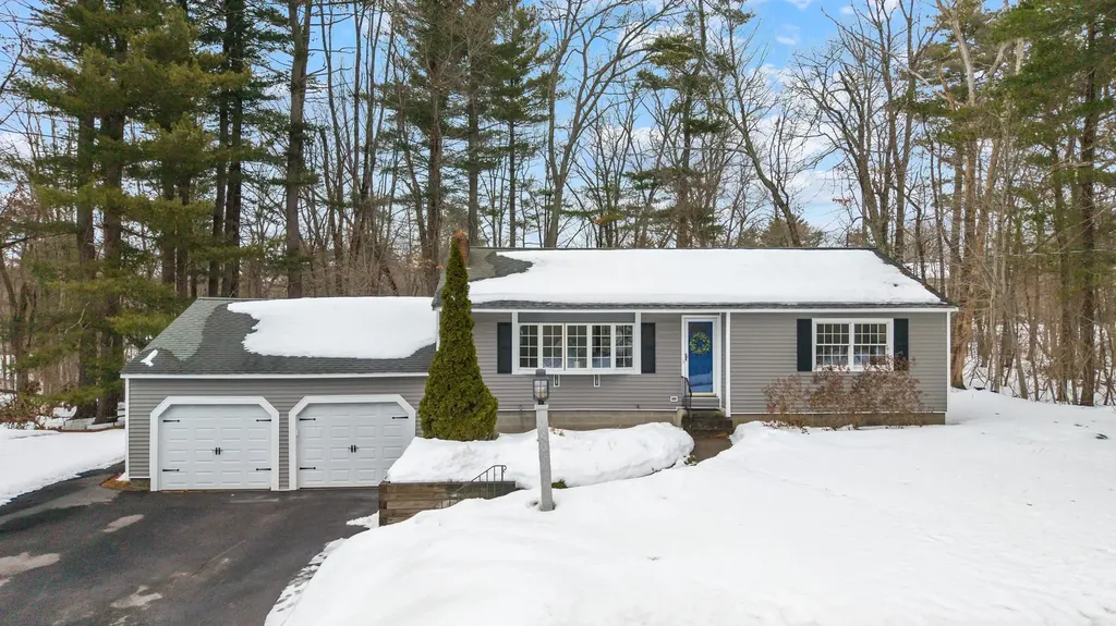 64 Lake Street Salem NH 03079