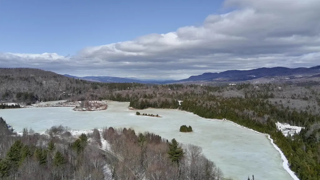 64 Hillside Road Warren VT 05674