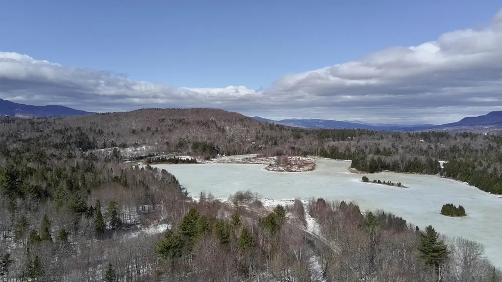 64 Hillside Road Warren VT 05674