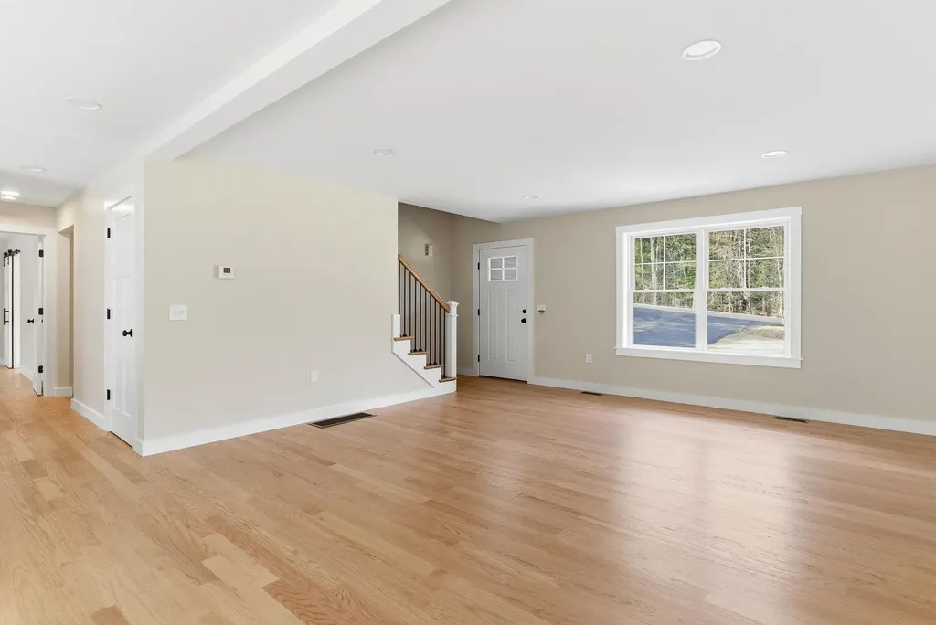 23 Bessie Leavitt Lane New Boston NH 03070