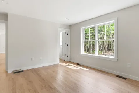 23 Bessie Leavitt Lane New Boston NH 03070