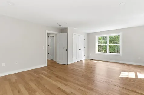 23 Bessie Leavitt Lane New Boston NH 03070