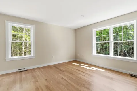 23 Bessie Leavitt Lane New Boston NH 03070
