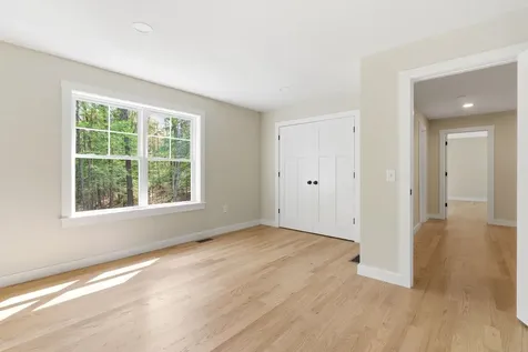 23 Bessie Leavitt Lane New Boston NH 03070
