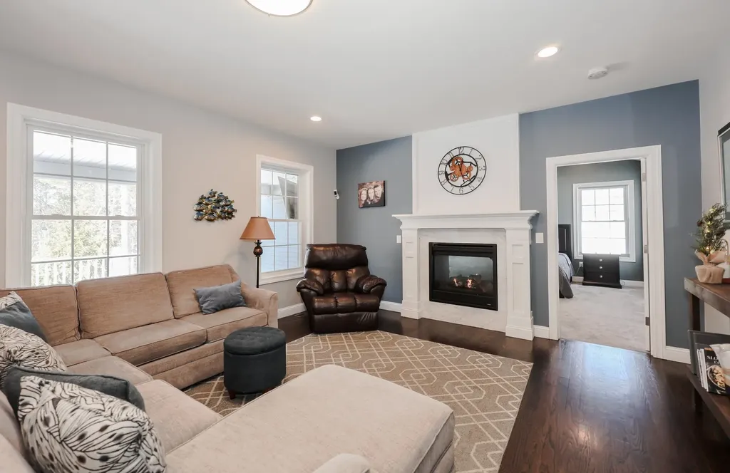 18 Highclere Road Windham NH 03087