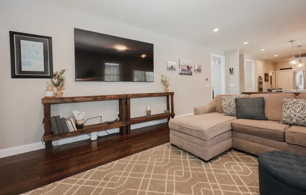 18 Highclere Road Windham NH 03087