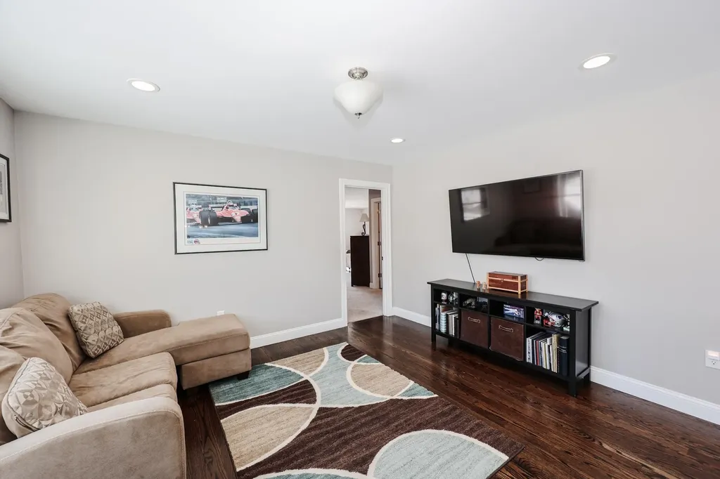 18 Highclere Road Windham NH 03087