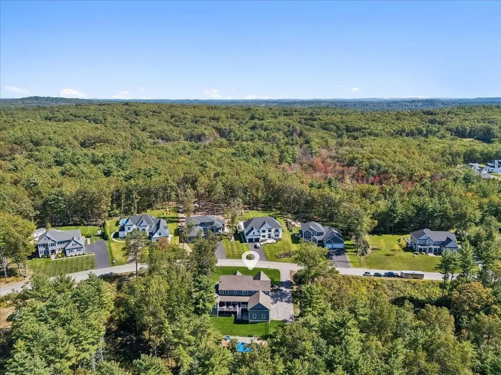 18 Highclere Road Windham NH 03087