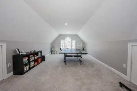18 Highclere Road Windham NH 03087