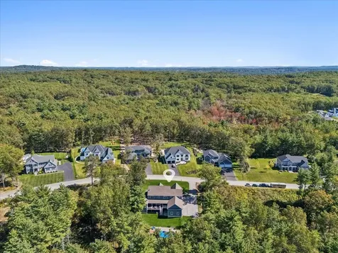 18 Highclere Road Windham NH 03087