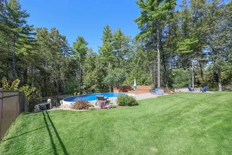 18 Highclere Road Windham NH 03087