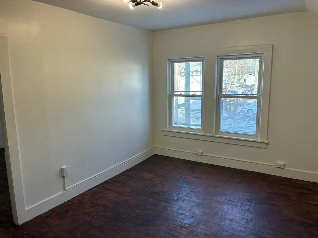 346 Lake Avenue Manchester NH 03103