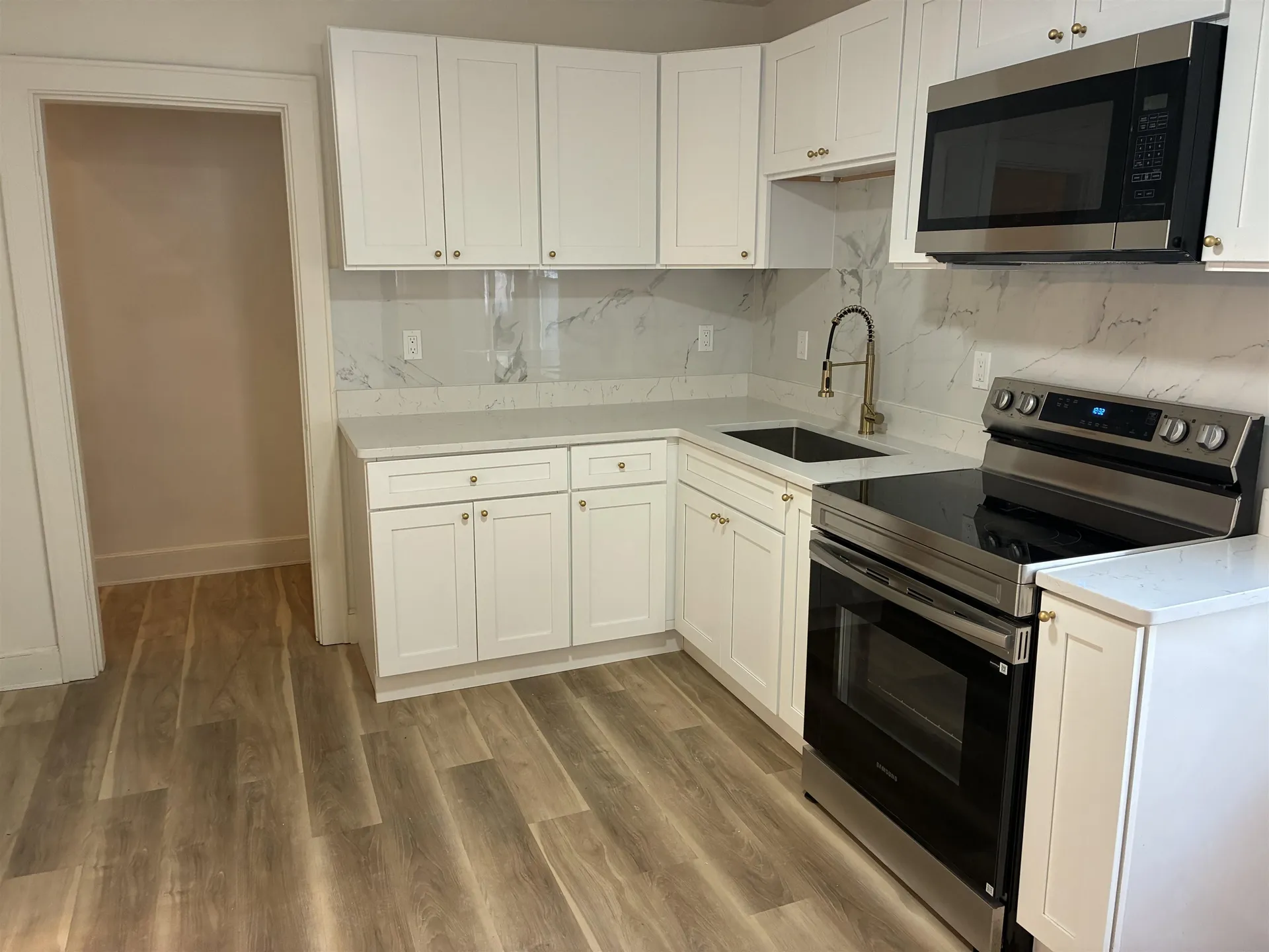 346 Lake Avenue Manchester NH 03103
