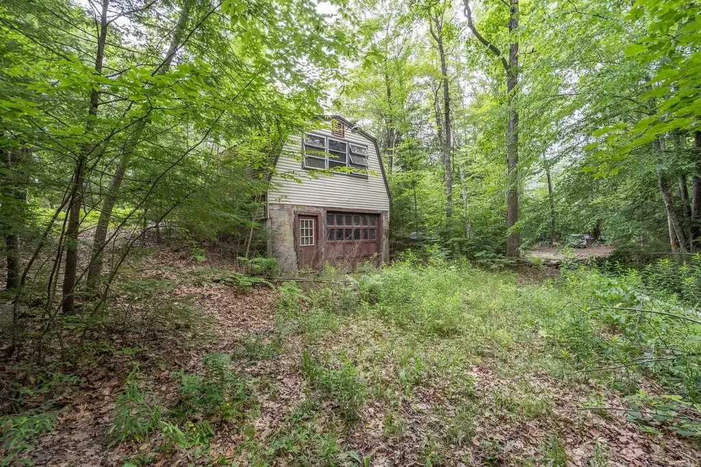 3 Spruce Cove Road Northwood NH 03261