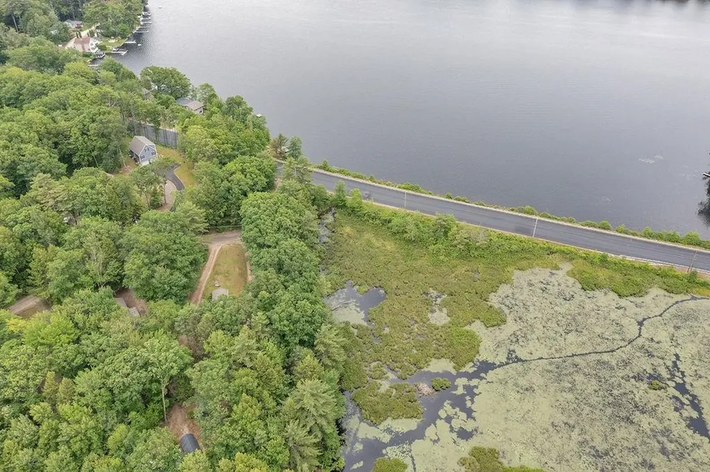 3 Spruce Cove Road Northwood NH 03261