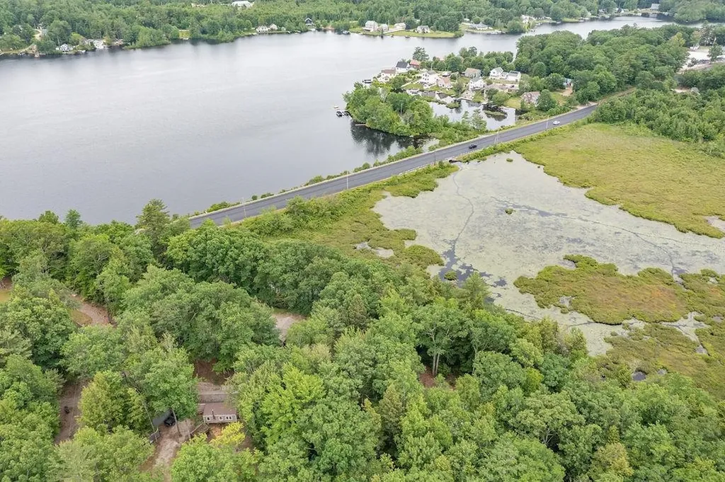 3 Spruce Cove Road Northwood NH 03261