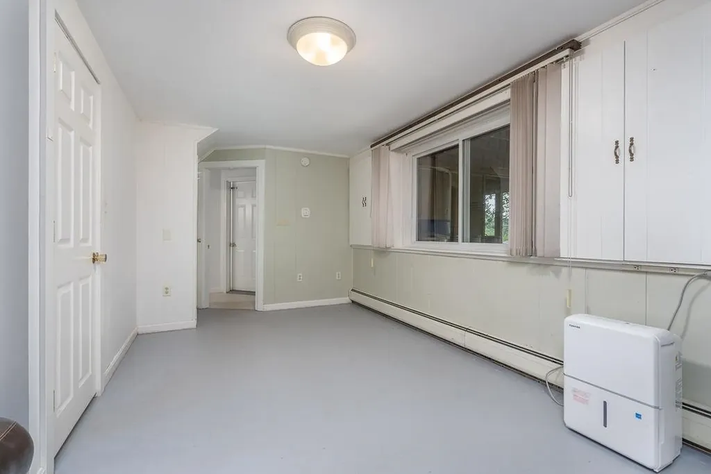 3 Spruce Cove Road Northwood NH 03261