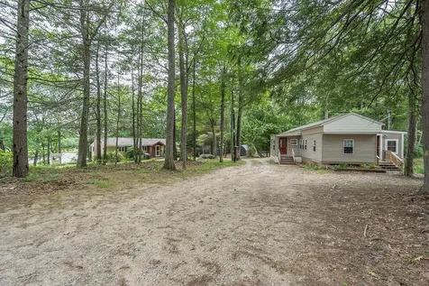 3 Spruce Cove Road Northwood NH 03261