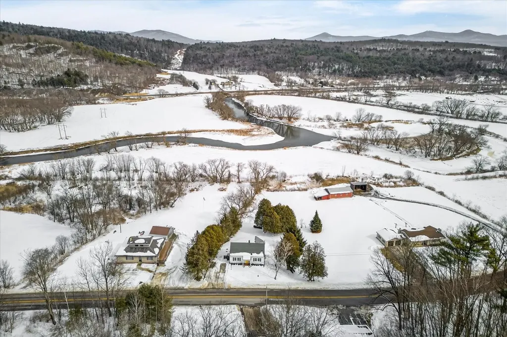 2222 West Street Proctor VT 05765