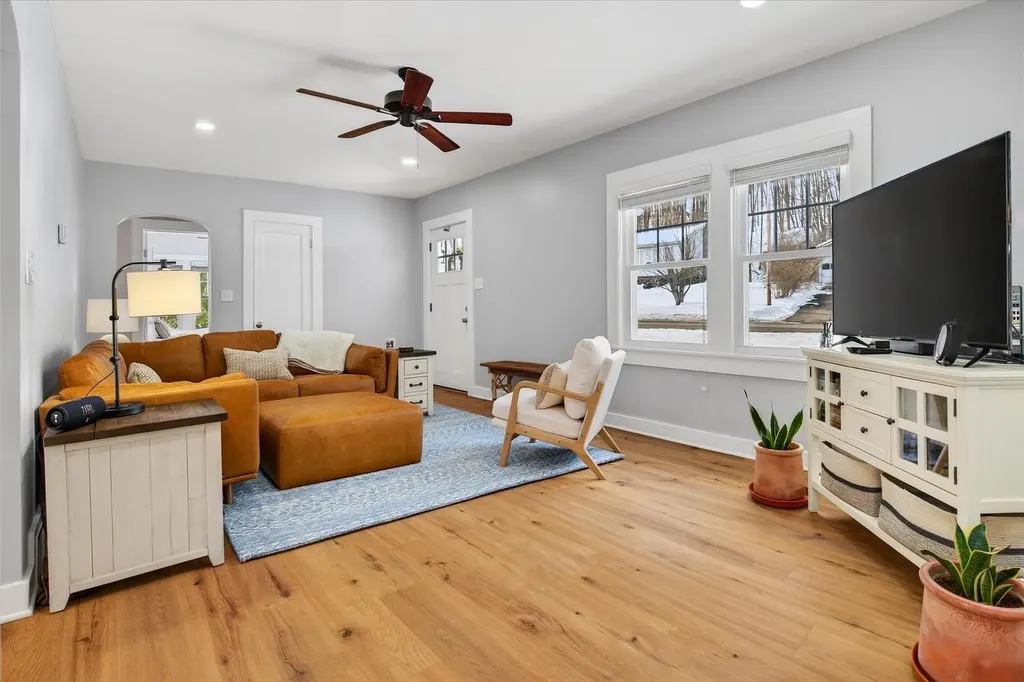 2222 West Street Proctor VT 05765