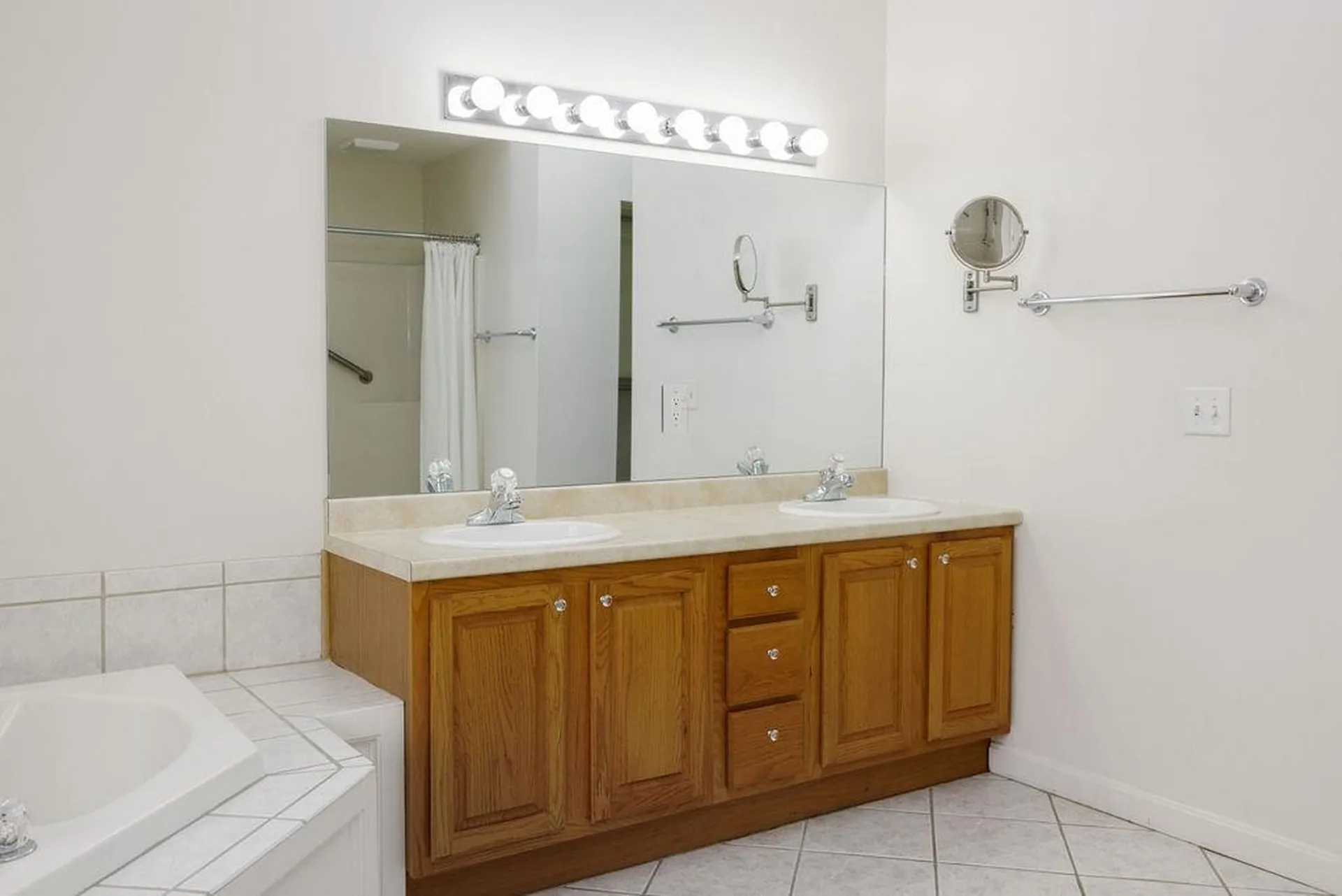 78 Apple Blossom Drive Lebanon NH 03784