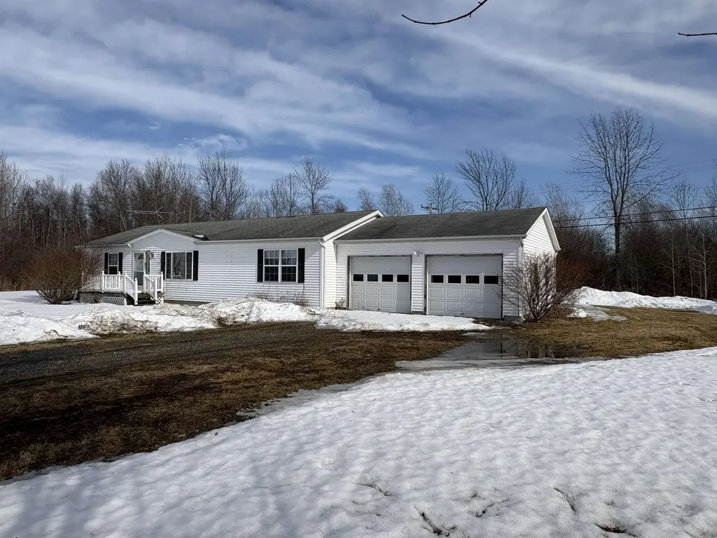 2760 Lakeview Drive North Hero VT 05474