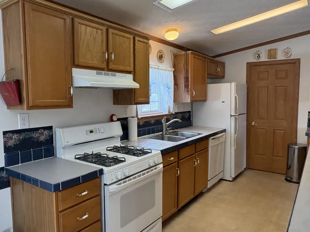 2760 Lakeview Drive North Hero VT 05474