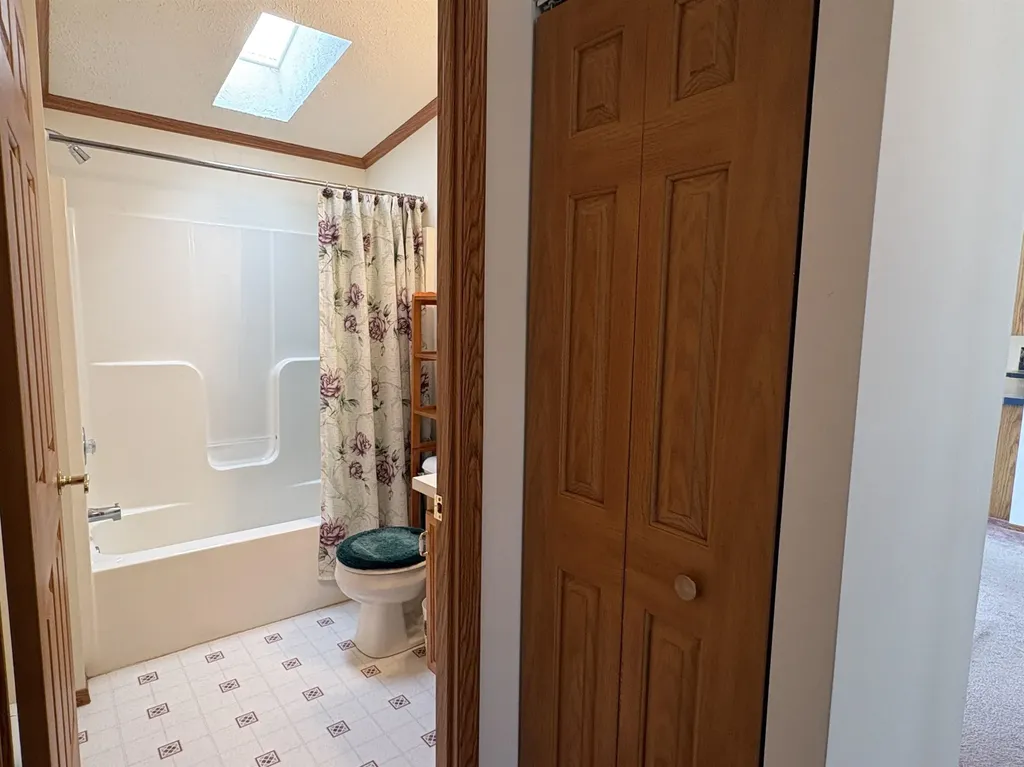 2760 Lakeview Drive North Hero VT 05474