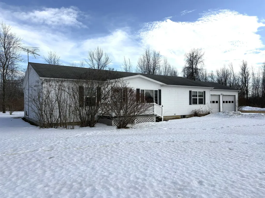 2760 Lakeview Drive North Hero VT 05474