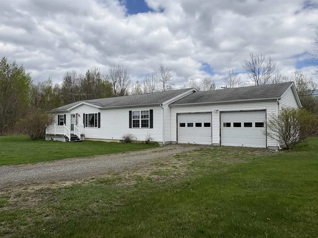 2760 Lakeview Drive North Hero VT 05474