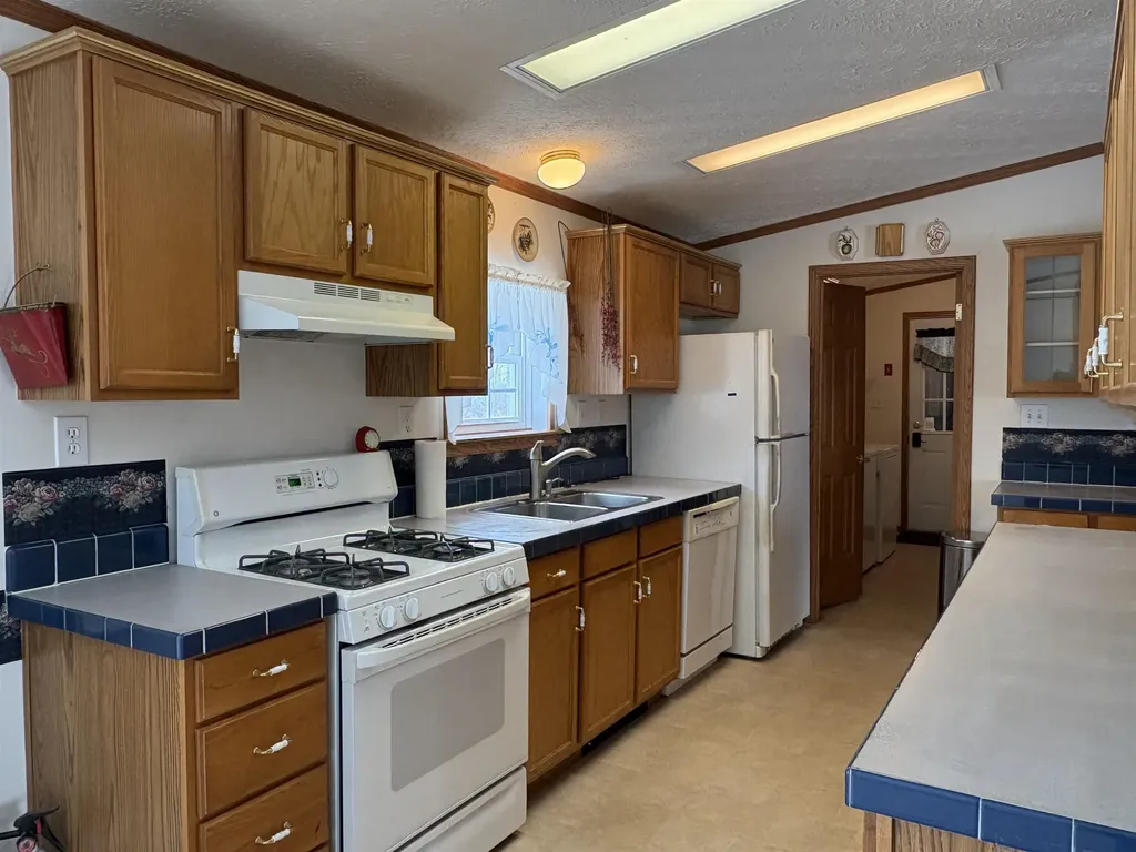 2760 Lakeview Drive North Hero VT 05474